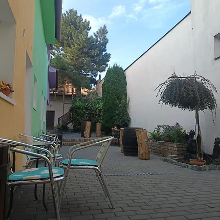 Archa * Mikulov